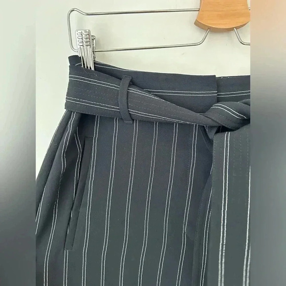 Aritzia Wilfred Jallade Stripe cropped 90s preppy trouser Pants black and white - Picture 6 of 12